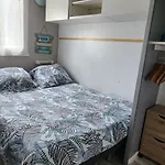 Tropica 2 Confort Climatise Casa de Férias Nîmes