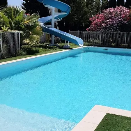 Tropica 2 Confort Climatise Holiday home Nimes