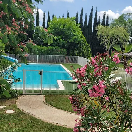 Tropica 2 Confort Climatise * Nimes